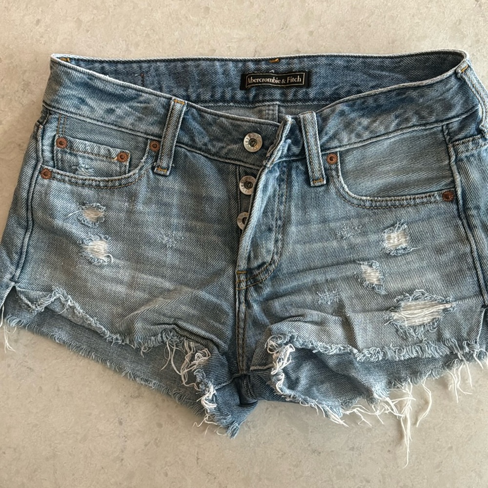 Abercrombie and ditch denim shorts size 24